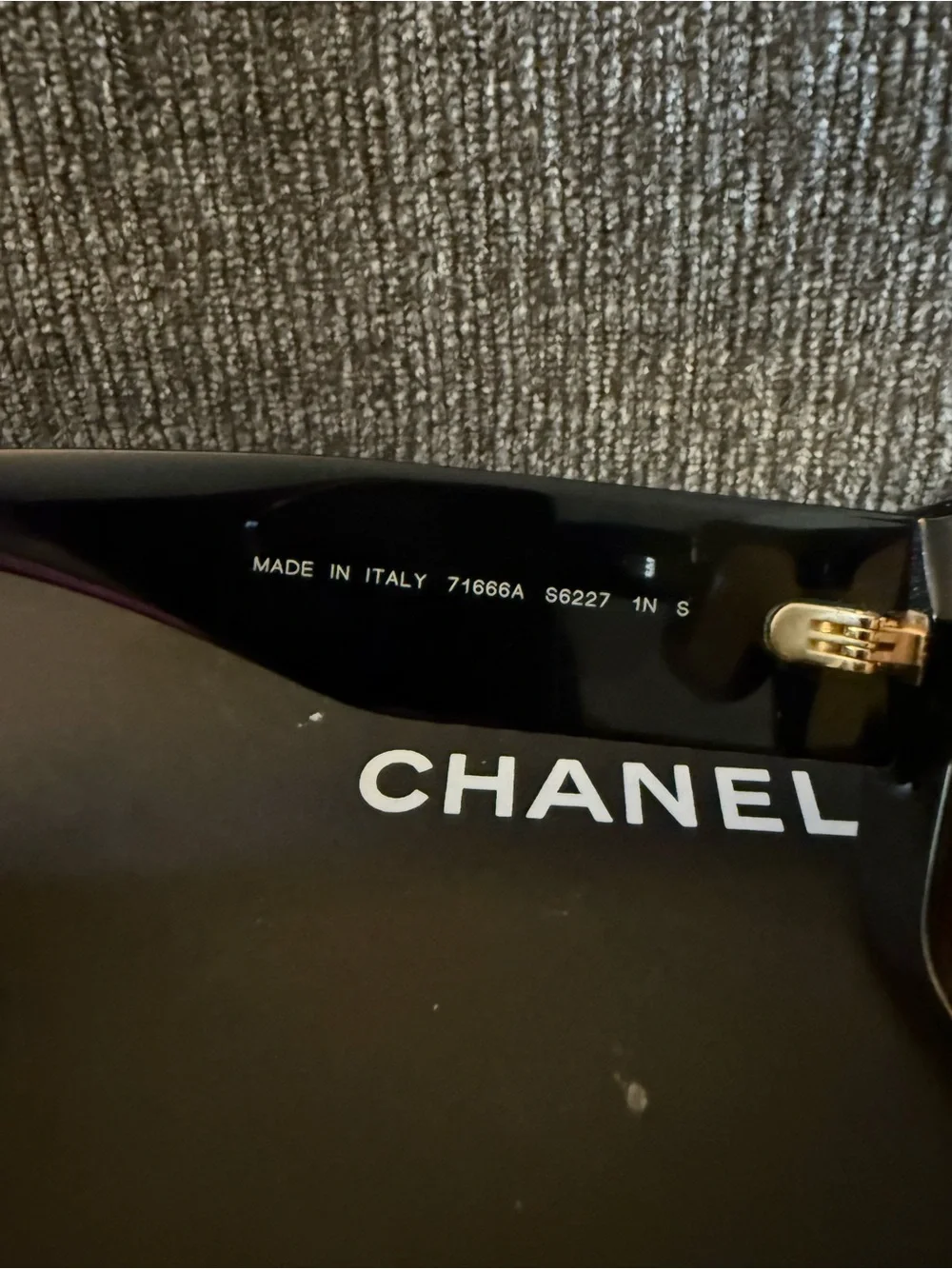 CHANEL Black Pilot Sunglasses with Rhinestones and CC logo on frames